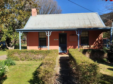 Redruth - 2 Bedroom Cottage Situated In Wandiligong - Stayed 0