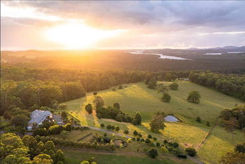 Regatta Park: Where The Land Meets The Sea with Stays Accommodation