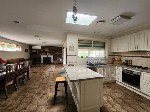 Relax, Refresh, Rejuvenate In Luxury And Convenience - Stayed 1