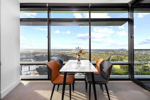 Relaxing Getaway In Olympic Park - Stayed 2
