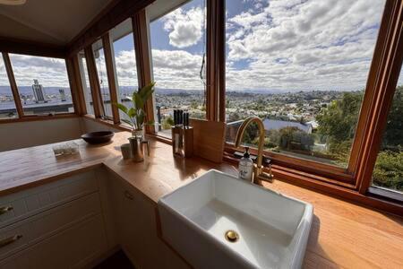 Renovated Cottage Near Cataract Gorge Launceston - Stayed 2