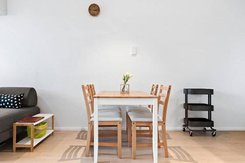 Resort-style Docklands Riverview Stay With Parking - Stays Accommodation 3