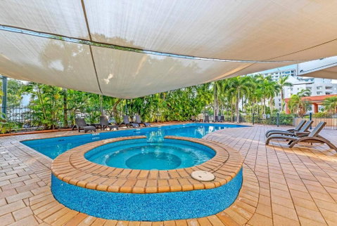 Resort Style King Pad With Sparkling Sea Views - Stayed 1