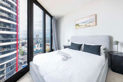 Resort Style Living 2 Bed Apt With Pool BBQ - Stayed 3