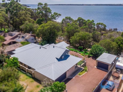 Rest & Recharge In Bouvard - Stays Accommodation 3