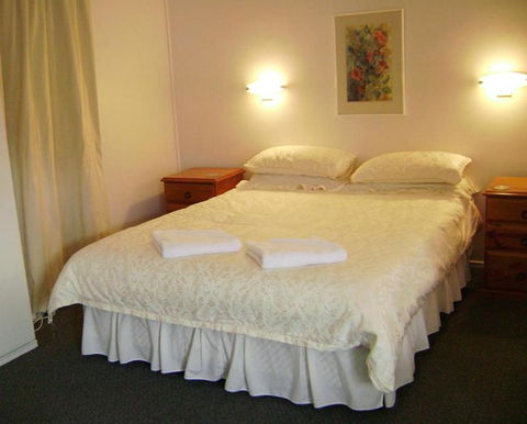 River Park Motor Inn - Stayed 0