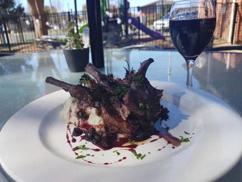 Riverina Hotel - Stayed 3