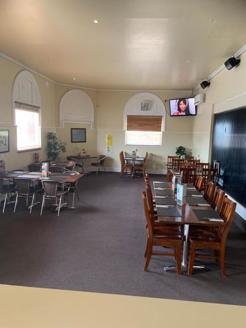 Riverside Hotel - Stayed 3