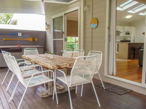 Riverside Retreat - Stays Accommodation 1