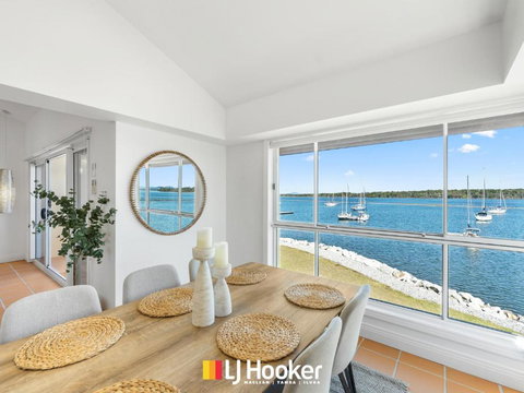 Riverview Apartment 2.4 - Stays Accommodation 1