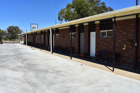 Riviana Motel - Stayed 1