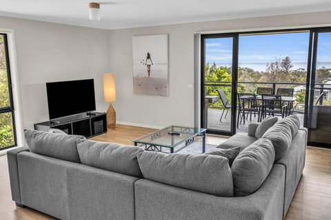 Salty Views - Stays Accommodation 1