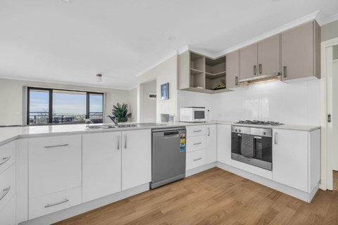 Salty Views - Stays Accommodation 2