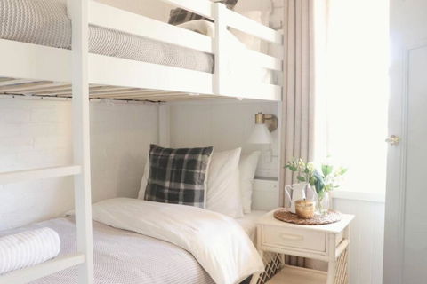 Rustic Chic 200 Metres From CBD - Stayed 1