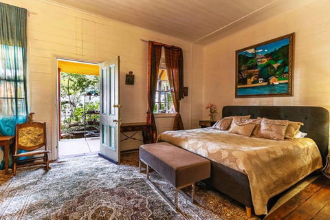 Robbie Burns Hotel Wyndham - Stays Accommodation 0