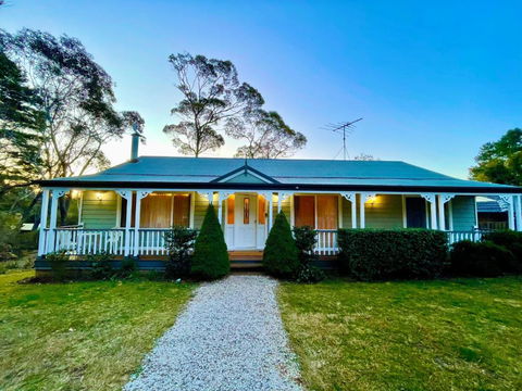 Rocky Mountain Cottage - Stayed 0