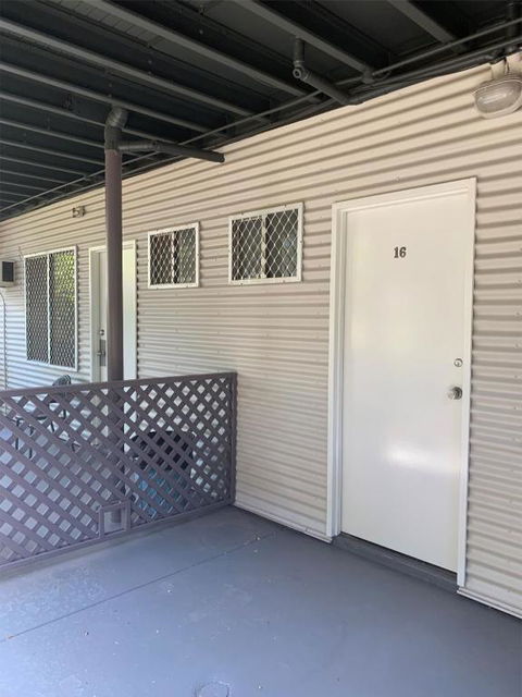 Roey Backpackers And Party Bar - Stayed 2