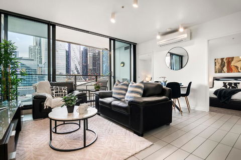 Rooftop Pool 2BR Apartment At Marvel Stadium With Free Parking - Stays Accommodation 0