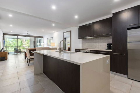 Rooftop Tranquility At Stunning Temple Resort - Stayed 2