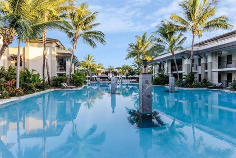 Rooftop Tranquility At Stunning Temple Resort - Stayed 3