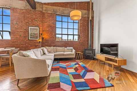 Rooftop Warehouse In Fitzroy - Stayed 3