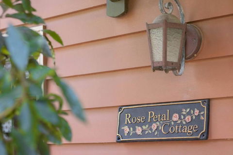 Rose Petal Cottage - Stayed 1
