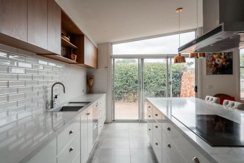 Rose Villa Heritage Home With Parking & WiFi - Stayed 2