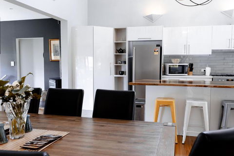 Rosella - Stays Accommodation 2