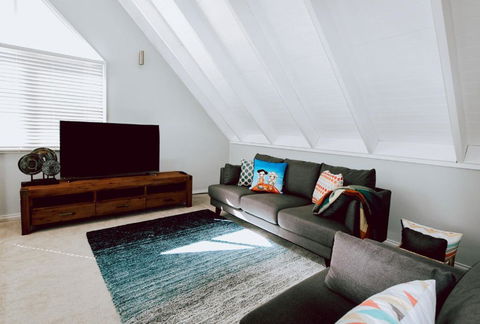 Rosella - Stays Accommodation 3