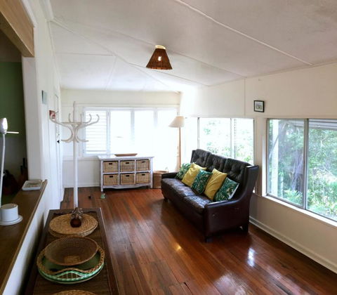 Rosemaree, 24 East Street - Stays Accommodation 1