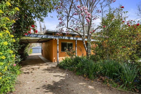Roses On The River - An Absolute River Frontage Cottage - Stays Accommodation 1