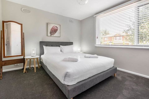Rosewood Lodge - Cottage Charm Off High Street - Stayed 2