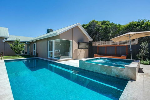 Royadie Resort - Pool Spa Tennis 500m To Beach - Stayed 2