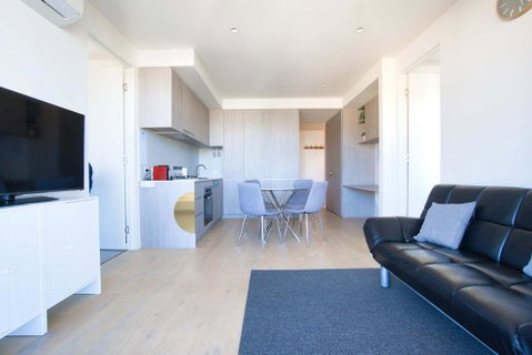 Rundle Retreat - 2BR Apartment With Stunning Views - Stayed 3