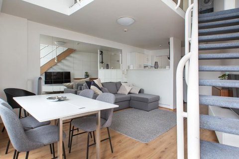 S203S - The Loft By Darling Harbour - Stays Accommodation 1