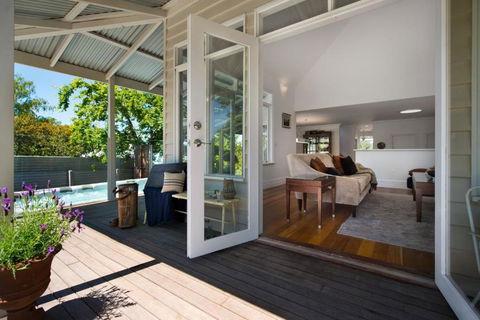 Sades - Stays Accommodation 2