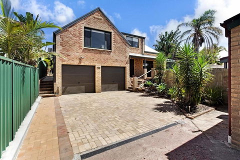 Salt Wood Cabin Style Retreat - Stays Accommodation 0