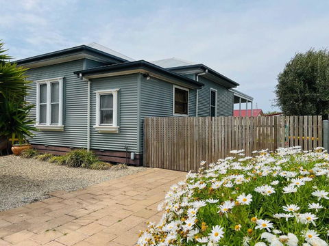 Saltwater Bungalow - WiFi - Stayed 0