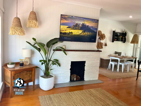 Saltwater Sunsets Seaside Haven With Ocean Views - Stays Accommodation 3