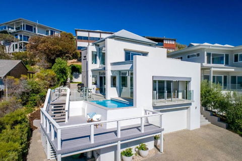 Salty Kiss I Private Properties - Stayed 1