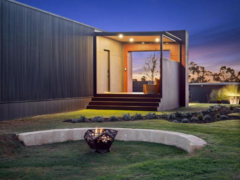 Samphire Chalet Peppermint - Stays Accommodation 3