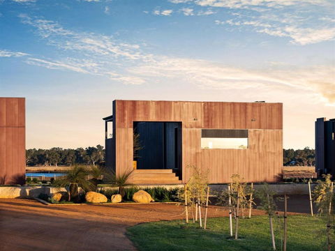 Samphire Chalet Peppermint - Stays Accommodation 0
