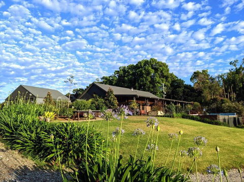 Samsara Farm Cottage - Stunning Hinterland Oasis - Stays Accommodation 0