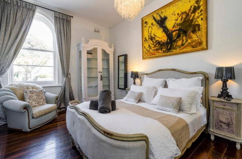 Sanctuary At The Rocks - Stays Accommodation 1