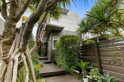 Sanctuary @ Sunshine - Stayed 2