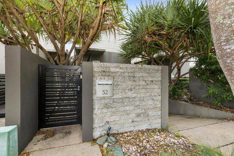 Sanctuary @ Sunshine - Stayed 1