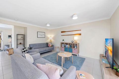 Sandcastles 11-23 Robinson St - Stayed 2