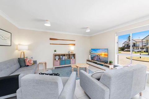 Sandcastles 11-23 Robinson St - Stayed 3