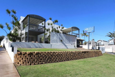 Sandcastles 8 - Stayed 0