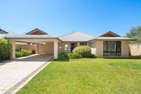 Sandpiper House - Family & Pet Friendly - Stays Accommodation 0